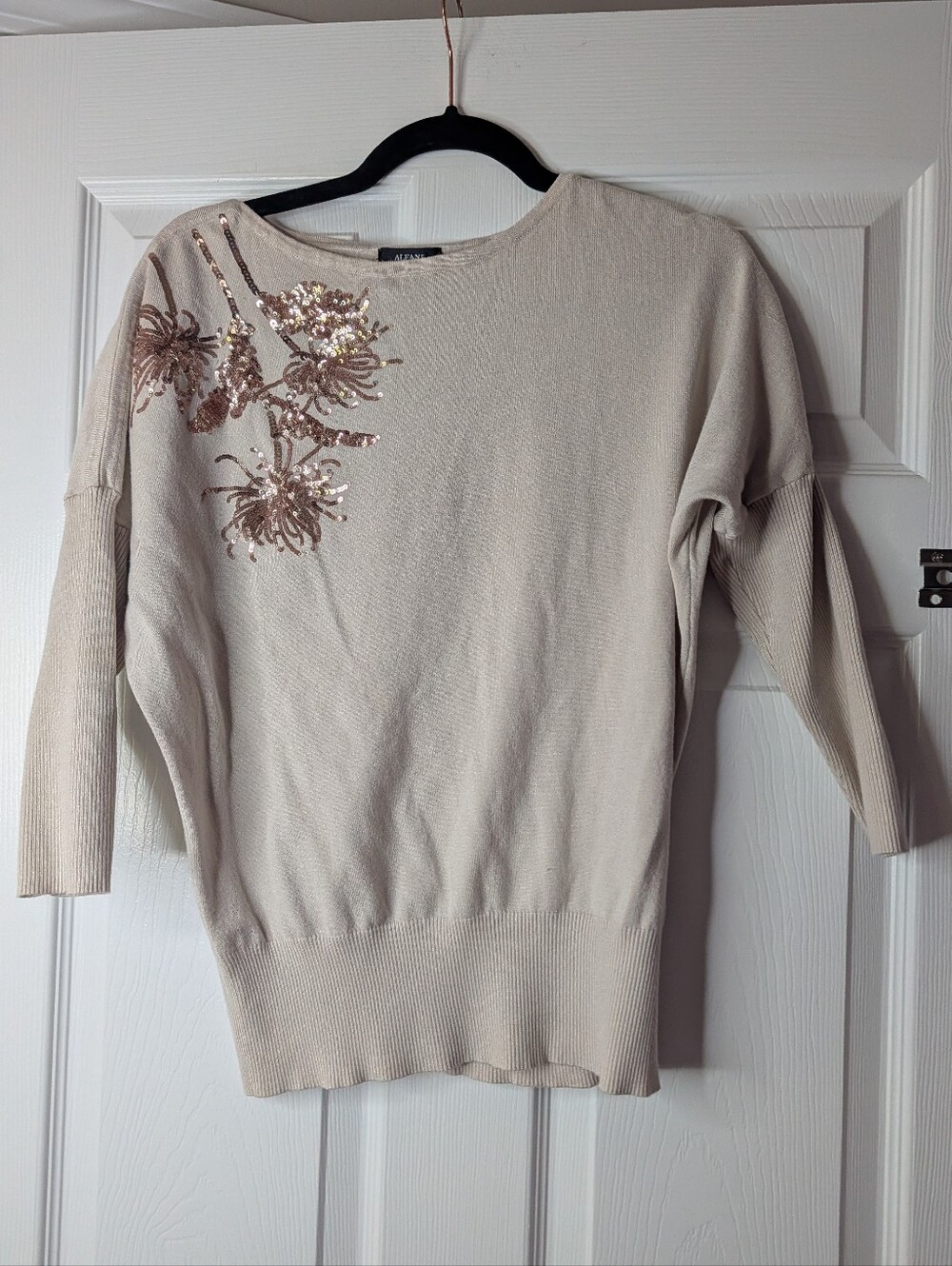 Alfani Women’s Small Beige Sequin Floral Sweater Dolman Sleeve Embellished Y2K